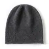 Gorro fino de tricô de cashmere de peça única para homens e mulheres, cor sólida, versátil, estilo despojado, quente, proteção para as orelhas, chapéu para clima frio