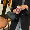 Bolsa Feminina de Couro Genuíno 2026 Novo Modelo Multi-Compartimentos Grande Capacidade Bolsa para Câmera Moda Simples Estilosa Bolsa de Mão de Couro de Camada Superior Bolsa Transversal