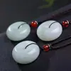 Venta al por mayor de fábrica Jade de Tianshan de Xinjiang seguro sin importar la marca colgante de oro Colgante de rosca de jade seguro hebilla para hombres y mujeres