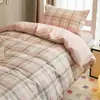 Conjunto de cama de três peças para dormitório de estudante universitário, lençol e fronha de algodão puro, tamanho solteiro, adequado para todas as estações, novo modelo de roupa de cama 2026