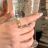 Anillo Dorado Estilo Palacio Nuevo Lujo Piedra Ojo de Gato con Sensación de Alta Gama para Mujer, Dedo Índice, Diseño de Nicho, Diseño Abierto Ajustable