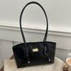 Bolsa Grande Estilosa Retrô Feminina 2024 Nova Moda Bolsa Tote de Couro Wax Oil Outono e Inverno Popular Bolsa de Ombro para o Dia a Dia