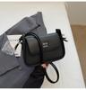 Bolsas Quadradas Pequenas Retro de Alta Qualidade da Moda Transfronteiriça para Mulheres, Nova Moda Primavera 2026 Bolsas de Ombro Único e Transversais para Mulheres