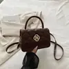 Moda Clásica Otoño 2026 Bolso Pequeño Acolchado Estilo Chanel, Bolso Cuadrado Pequeño Cruzado de Hombro Único de Gama Alta de Nicho