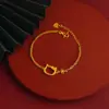 Nova Pulseira de Gatinho Doce e Fofa da Moda, Pulseira Personalizada de Gato Vazado em Ouro Imitado para Mulheres, Liga de Cobre no Atacado
