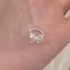Brinco de pressão tipo laço simples estilo coreano para mulheres, fofo e requintado, versátil e de nicho, não requer furo, acessório de orelha moderno