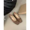 Sapatos Femininos Elegantes de Salto Grosso Estilo Francês 2025 Novos de Nicho Elegantes de Fada Boca Rasa Sapatos Mary Jane Mocassins