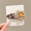 Presilha de Cabelo de Alto Padrão Coreana para Mulheres Presilha de Lã Estilo Retrô Outono Inverno Presilha para Franja Presilha Fofa de Coração Acessórios de Cabelo Adorno de Cabeça