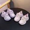 Nuevos Zapatos Deportivos de Primavera para Niñas Mayores, Versátiles Hello Kitty Malla Doble Ligeros Transpirables Lindos Zapatos tipo Papá