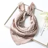 Bufanda de Cuadros Geométricos Simples Bufanda de Seda Bufanda Cuadrada de 70 cm Bufanda Decorativa de Primavera y Verano para Mujer Bufanda Cervical