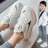 Sapatos Infantis 2026 Verão Novo Tênis Esportivo Infantil para Crianças Maiores com Fivela Rotativa Tênis de Corrida e Treino de Malha para Meninas
