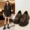 Sapatos Pequenos de Couro com Salto Grosso Elevado para Mulheres 2025 Novo Outono Mocassins de Solado Grosso Estilo Britânico Sapatos Retrô de Couro Macio para Mulheres
