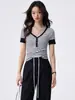 Camiseta de Manga Corta con Cuello en V y Rayas Blancas y Negras de Tencel Lyocell para Mujer, Top de Verano con Bloques de Color y Media Botonadura Ajustado