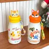 Caneca Térmica Fofa de Aço Inoxidável com Design de Desenho Animado, Alto Valor Estético, Garrafa de Água para Estudantes com Filtro, Copo Portátil com Canudo de Boneca para Crianças