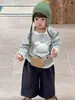 Ropa de otoño para bebé, ropa infantil, sudadera de rayas de otoño, nueva ropa infantil estilo coreano 2026, conjunto de pantalones para niños
