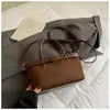 Bolso Retro de Nicho Coreano para Mujer Otoño e Invierno 2025 Nuevo Bolso de Hombro Cruzado de Moda Bolso de Viaje de Alta Gama