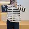 Casaco Cardigan Tricotado Listrado com Contraste Estilo Coreano Estilo Chanel Outono e Inverno Novo Cardigan Tricotado Listrado com Contraste Manga Longa Solto Gola Redonda Feminino