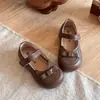 Sapatos femininos, sapatos de couro com sola macia, mocassins, novos sapatos infantis primavera e outono 2026, sapatos de princesa para bebês com laço, modernos