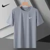 Camiseta de Manga Curta com Sensação de Gelo para Homens no Verão, Camiseta Masculina para Corrida e Fitness, Camiseta de Secagem Rápida em Seda Gelo, Top Esportivo Elástico Masculino