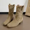 Botas Plataforma Robusta 2026 Emagrecedoras V-Stack Outono Aumentadoras de Altura para Meninas, Botas de Cano Médio Femininas, Estilo Western Doce e Descolado Lançamento