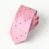 Accesorios para Traje Formal de Negocios para Hombre Set de Tres Piezas Corbata Pajarita Pañuelo de Bolsillo Rojo con Puntos de Polka Atado a Mano En Stock Venta al por Mayor