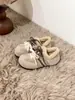 Zapatos Peludos Retro con Aumento Interno Zapatos Birkenstock para Mujer Nuevo Estilo Otoño e Invierno 2025 Zapatos de Entrenamiento Moral Cálidos con Forro de Lana Zapatos de Algodón