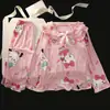 Novos Pijamas Infantis 2025 Primavera e Outono Manga Longa Finos Moda Outono para Meninas Bebês Roupas de Casa para Usar na Rua