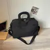 La bolsa de viaje portátil Ruien es ligera y tiene una gran capacidad, adecuada para viajar, como bolsa de maternidad, con separación de húmedo y seco, y como bolsa para deportes y fitness