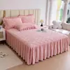 Funda de falda de cama de terciopelo de leche de invierno, modelo nuevo 2023, cubierta de colchón de felpa con falda, cubierta de cama que oculta imperfecciones, estilo de falda de cama para mujer