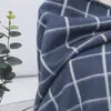 Venta Directa de Fábrica de Mantas Cuadradas de Terciopelo Doble Cara Estampadas a Cuadros, Mantas de Aire Acondicionado, Mantas para Siesta en la Oficina, Disponibles en Stock