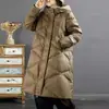 Nova Jaqueta Longa de Penas Étnica Estilo Chinês para Mulheres Inverno 2025 Artística Retrô Acolchoada Roupa de Mãe Casaco Quente Tamanho Plus