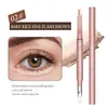 El Lápiz Iluminador Dual para Debajo de los Ojos SUAKE ilumina y contornea para crear un realce natural en la zona de debajo de los ojos.