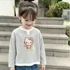 Camiseta de manga larga elegante para niñas, nuevo modelo de primavera y otoño, tejido gofrado tipo dos piezas falsas, informal, versátil, cuello redondo, camiseta básica para niños mayores