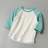 Camiseta de Algodón Puro para Niños con Mangas Tres Cuartos, Top de Algodón con Cuello Redondo y Mangas Raglán para Niños y Niñas, Broche en el Hombro para Niños, Estilo Primavera y Otoño