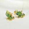 Novos Brincos de Tarraxa Versáteis da Moda em Imitação de Jade para Mulheres com Design de Alto Padrão, Brincos de Prata Esmaltada Atacado