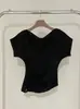 Nova Camiseta Feminina Coreana Chic de Verão 2026, de Ombro a Ombro, com Design Único