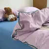 Conjunto minimalista de quatro peças listrado 100% algodão de qualidade classe A para maternidade e bebês, lençol de puro algodão com fio cationic embutido, conjunto de três peças para dormitório 4