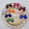 Tela Linda Color Claro Satín Corazón Lazo DIY Accesorios Hechos a Mano Pasador Barra Sujetador Tarjeta Goo Pulsera Accesorios