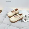 Zapatos de princesa poco profundos con adornos de encaje para bebé, nueva colección primavera 2025, zapatos pequeños de cuero simples y elegantes para niñas, modernos