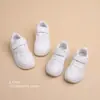 Zapatillas Blancas para Niños 2026, Nuevo Modelo de Primavera, Zapatos Blancos Versátiles y Transpirables para Campus para Niños y Niñas, Zapatos de Papá con Suelas Suaves