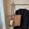 Bolsa tote de cor sólida feminina 2025 nova bolsa de grande capacidade para deslocamento diário, moderna, casual, simples, bolsa de compras de ombro
