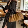 Bolso de Hombro para Mujer con Acabado de Alta Gama, Diseño de Cierre de Cordón, Bolso Tote Plegado de Gran Capacidad, Bolso de Hombro o Axila Estilo Casual y Relajado