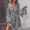 Nueva colección otoño/invierno 2024 transfronteriza europea y americana: vestido de mujer a la moda y elegante con estampado paisley, escote en V y mangas acampanadas