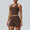 Conjunto deportivo de yoga estilo europeo y americano: Conjunto de dos piezas 62125+62426: top de tirantes de fitness ajustado, como una nube y de secado rápido, y shorts que realzan los glúteos