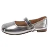 Sapatos Baixos Mary Jane Estilo Retro Francês Feminino 2026 Primavera/Outono Novo Tira Única Bico Quadrado com Saia Sapatos Pequenos de Couro