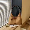Bolso de hombro estilo retro para mujer, perfecto para exportación, con un aspecto sofisticado, diseño versátil y múltiples usos como mochila o bolso cruzado, hecho de gamuza