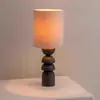 Lámpara de mesa vintage estilo francés, sala de estar inspirada en Wabi-sabi, lámpara de tela retro de diseñador, iluminación para estudio de madera maciza