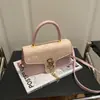 Moderna e Única Outono 2026 Novo Estilo Alta Qualidade Versátil Elegante Simples Casual Bolsa de Ombro Único Transversal Pequena Quadrada