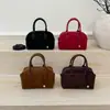 Bolso bandolera retro casual estilo coreano, bolso cuadrado pequeño para mujer, nuevo de alta gama Otoño 2025, bolso de hombro cruzado de gamuza contrastante