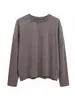 Camiseta Pulôver Leve de Cor Sólida com Gola Redonda, Estilo Minimalista Preguiçoso, para Verão e Outono, Caimento Solto, Valoriza a Silhueta, Cor Café, Mangas Longas